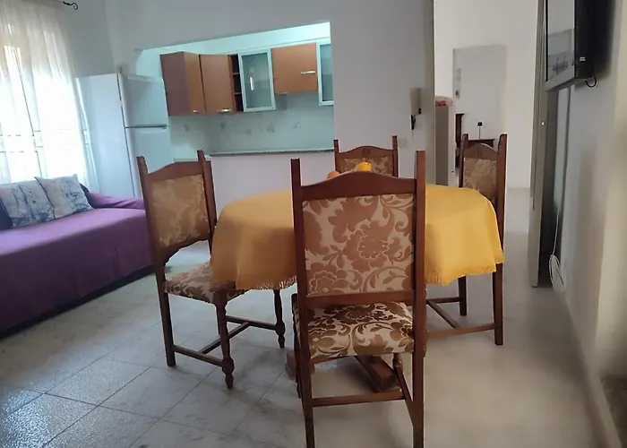 Family & Friends - Ground Floor - Fully Equipped - 15 Minutes Drive By Car To The Seaside *